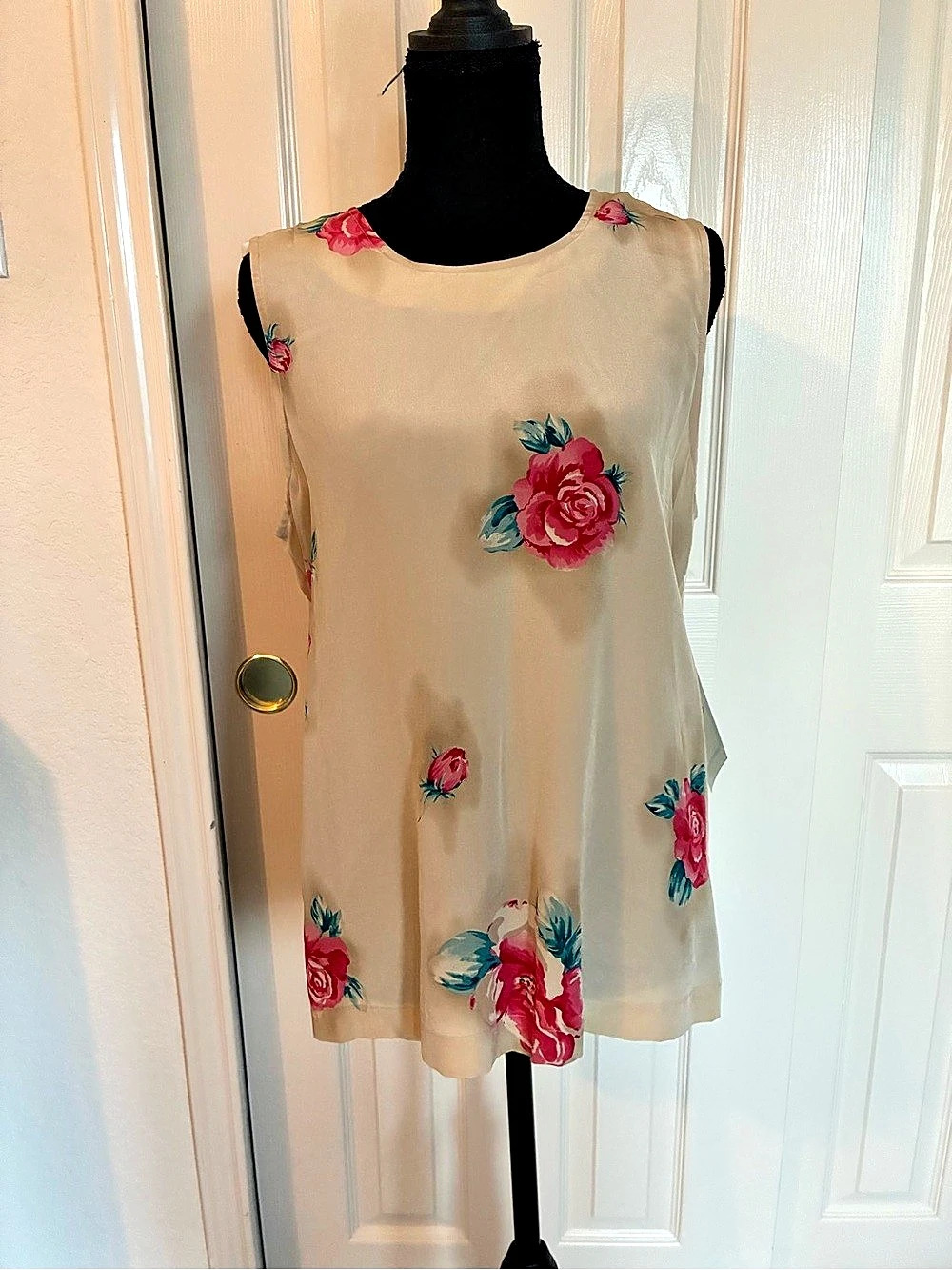 Norton McNaughton 100% Silk Floral Blouse in Beige Size 10 NWT